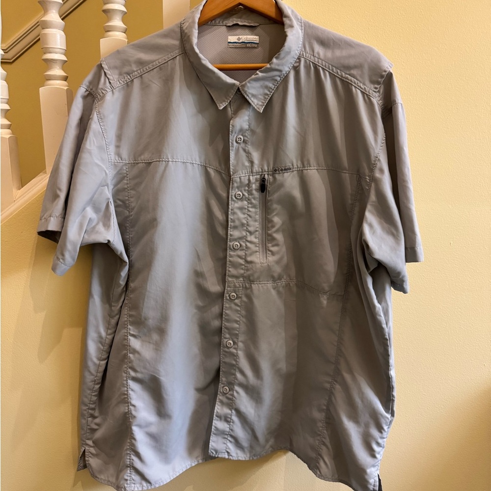 Columbia Men's Light Gray Button-Down Fishing Shirt w/ Sun protection EUC Sz XXL